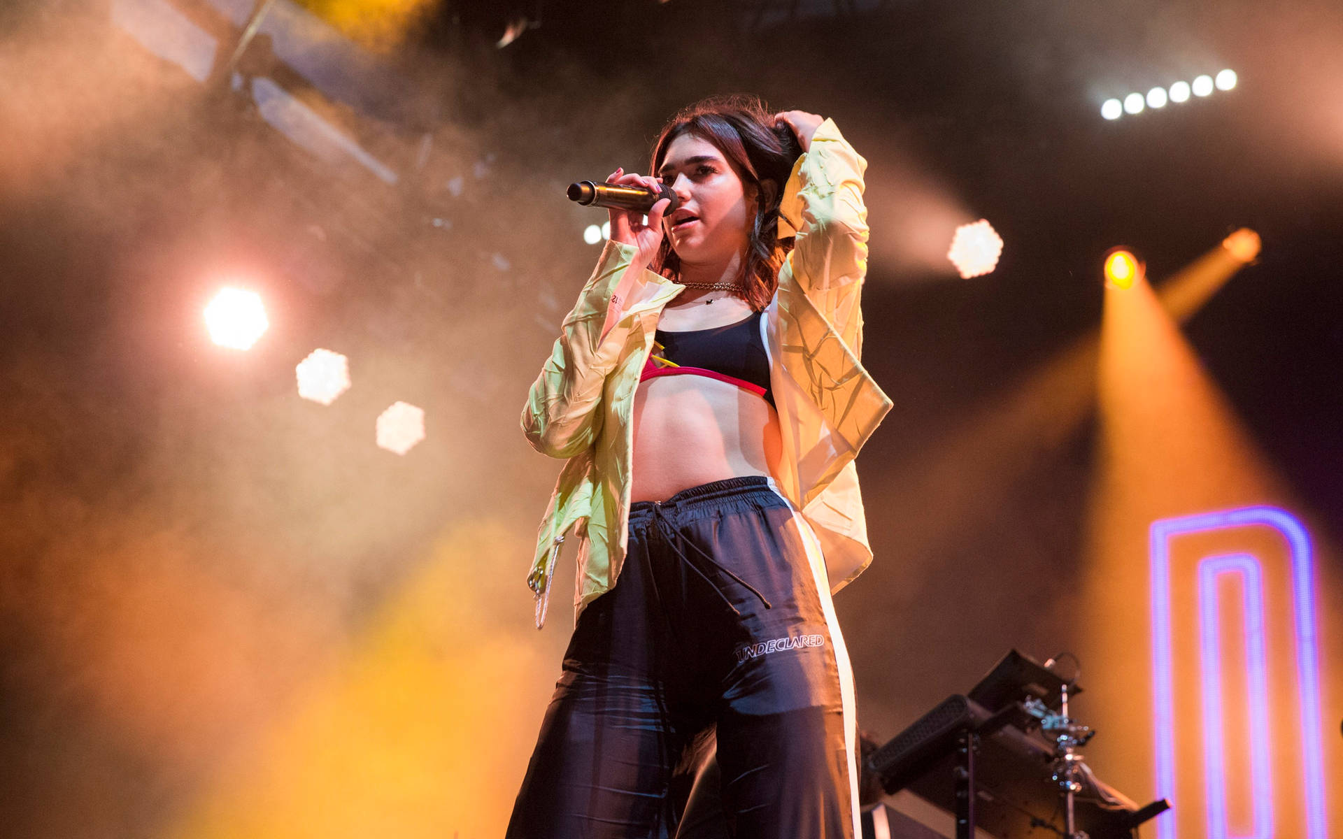 Pretty Dua Lipa 2018 Wallpapers