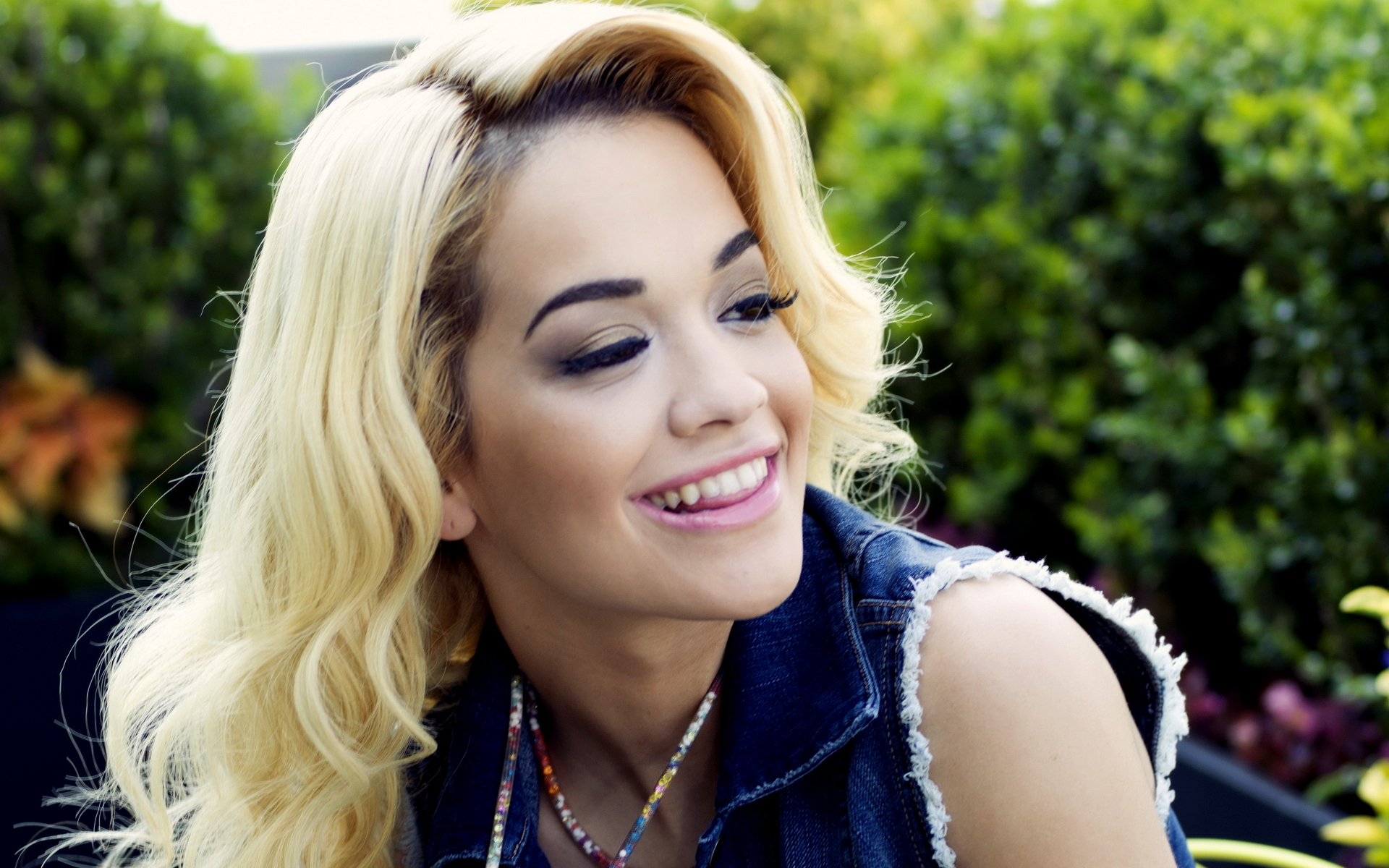 Rita Ora Cute 2020 Wallpapers