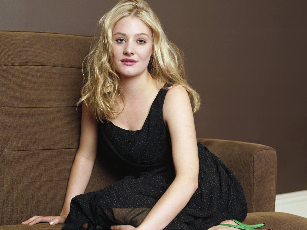 Romola Garai Wallpapers