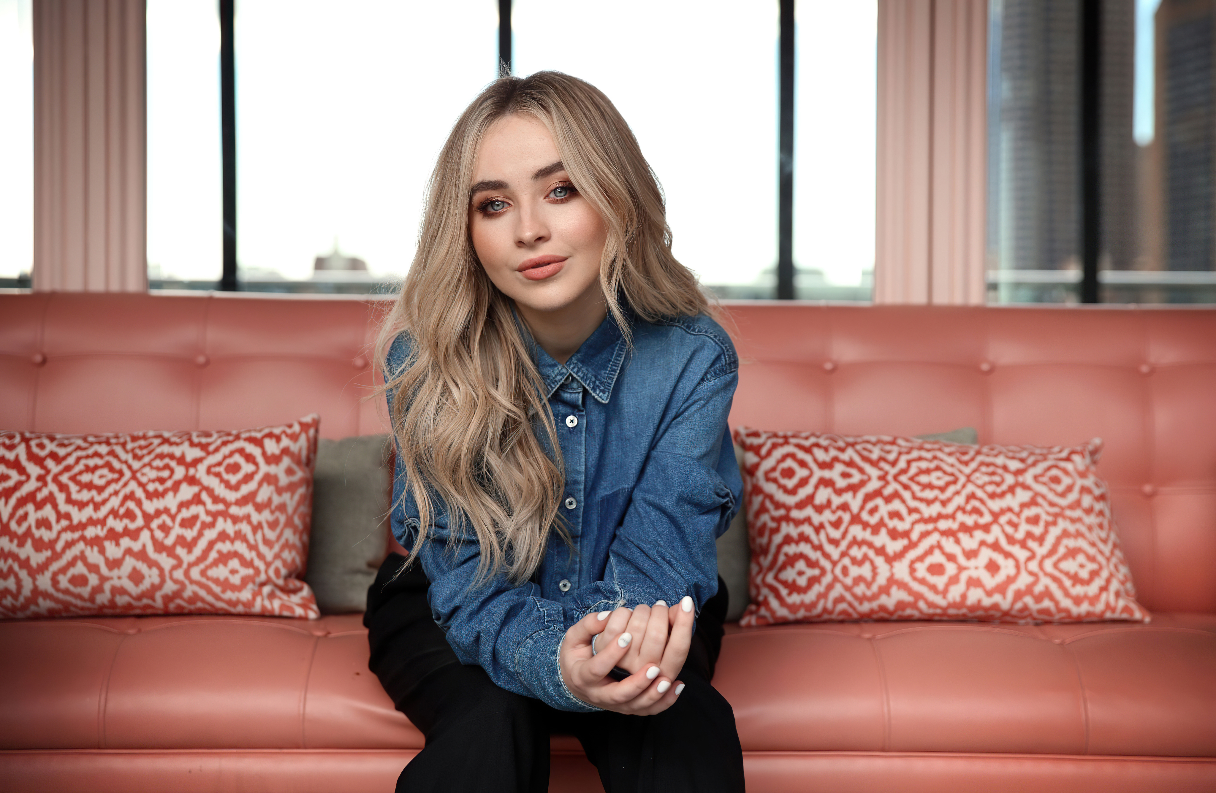 Sabrina Carpenter 4K Wallpapers