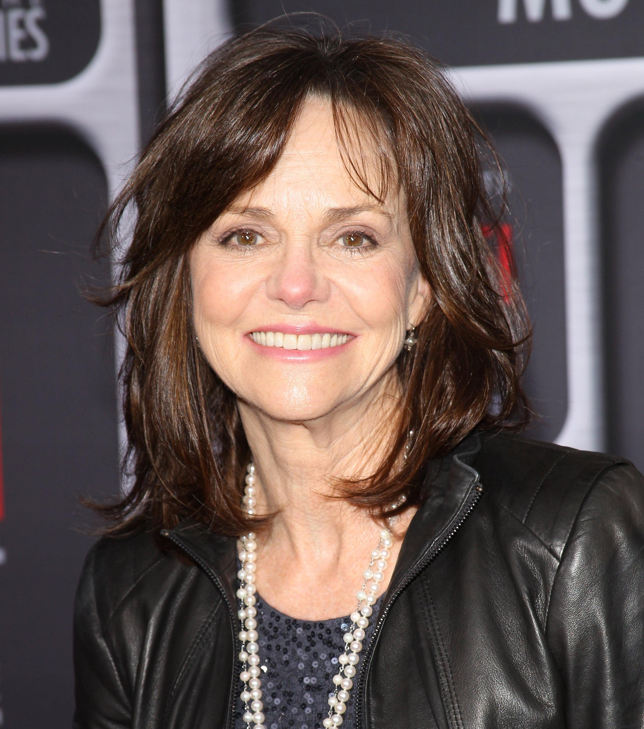 Sally Field Wallpapers