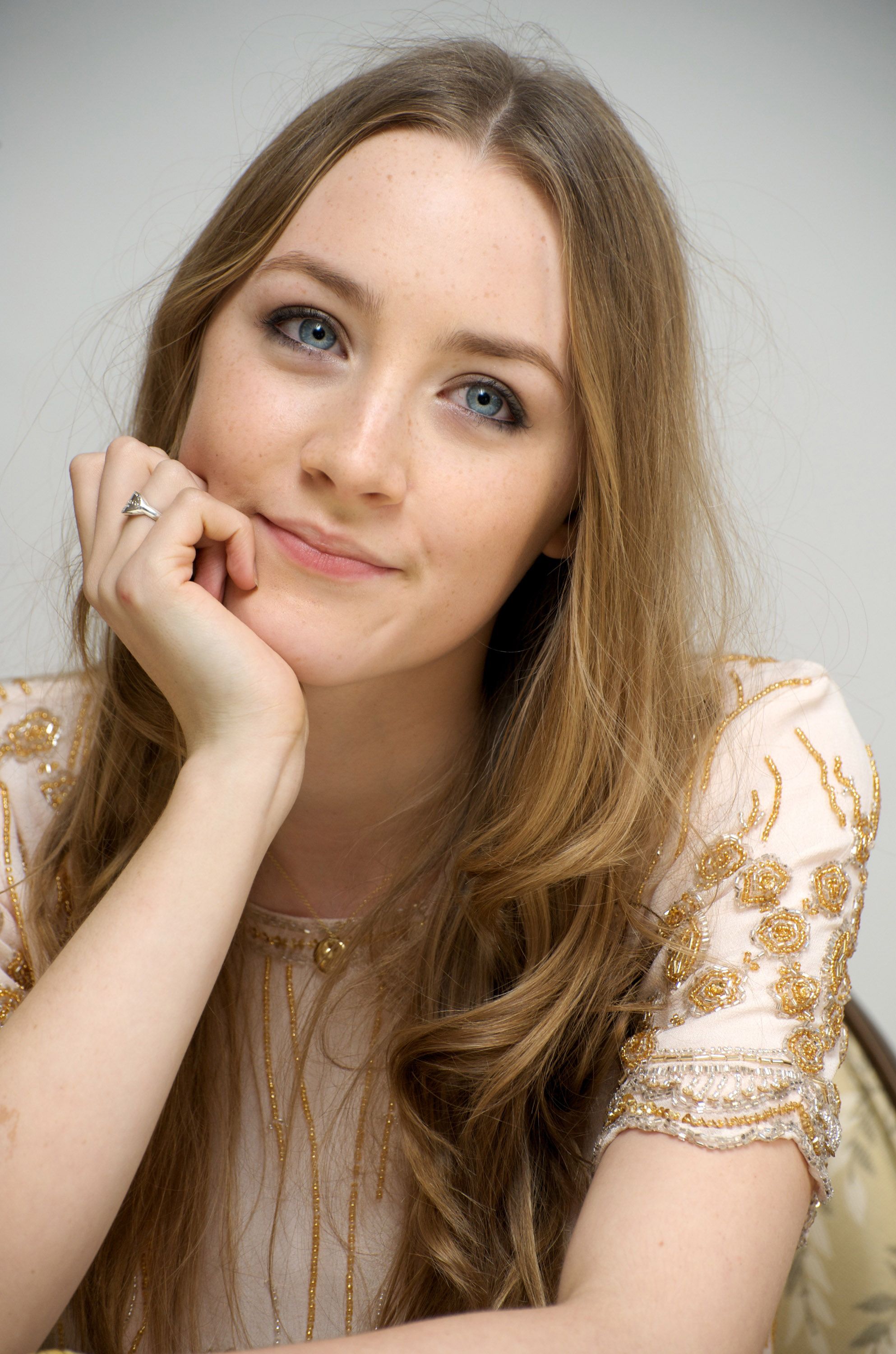 Saoirse Ronan Wallpapers