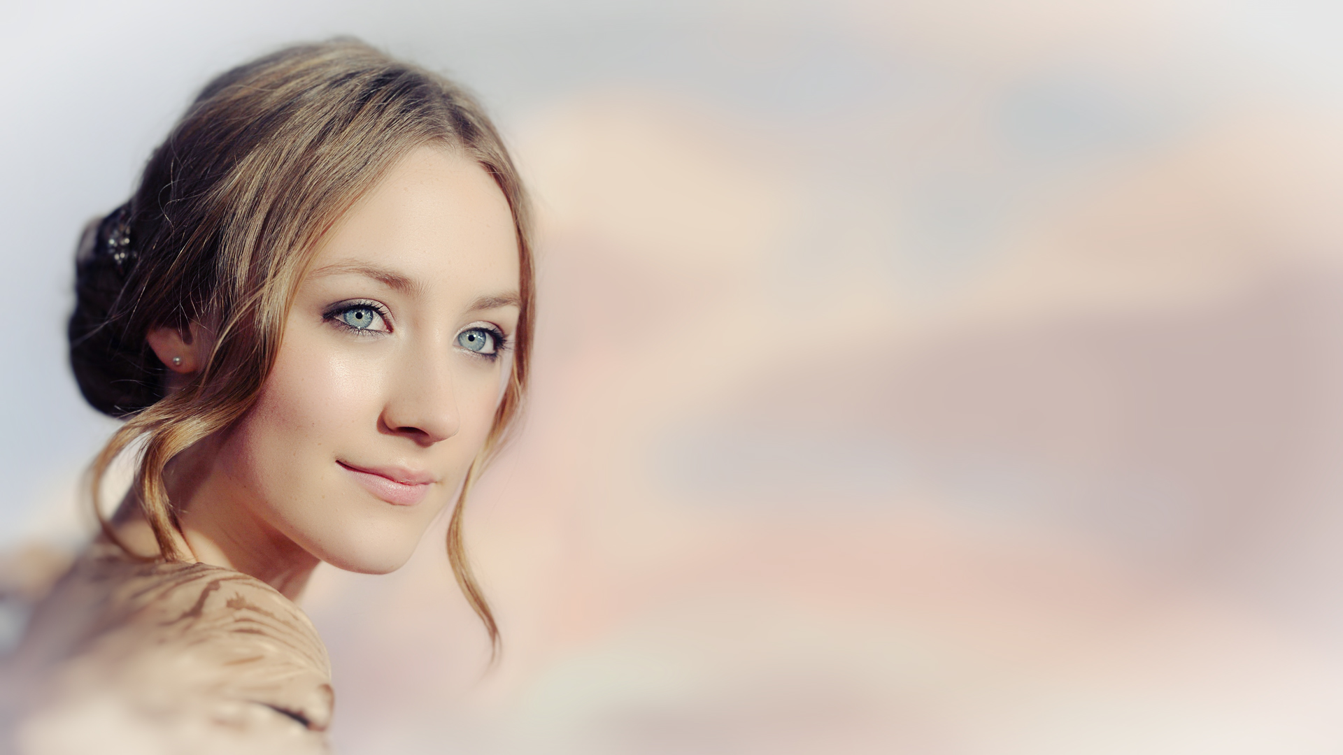 Saoirse Ronan Wallpapers