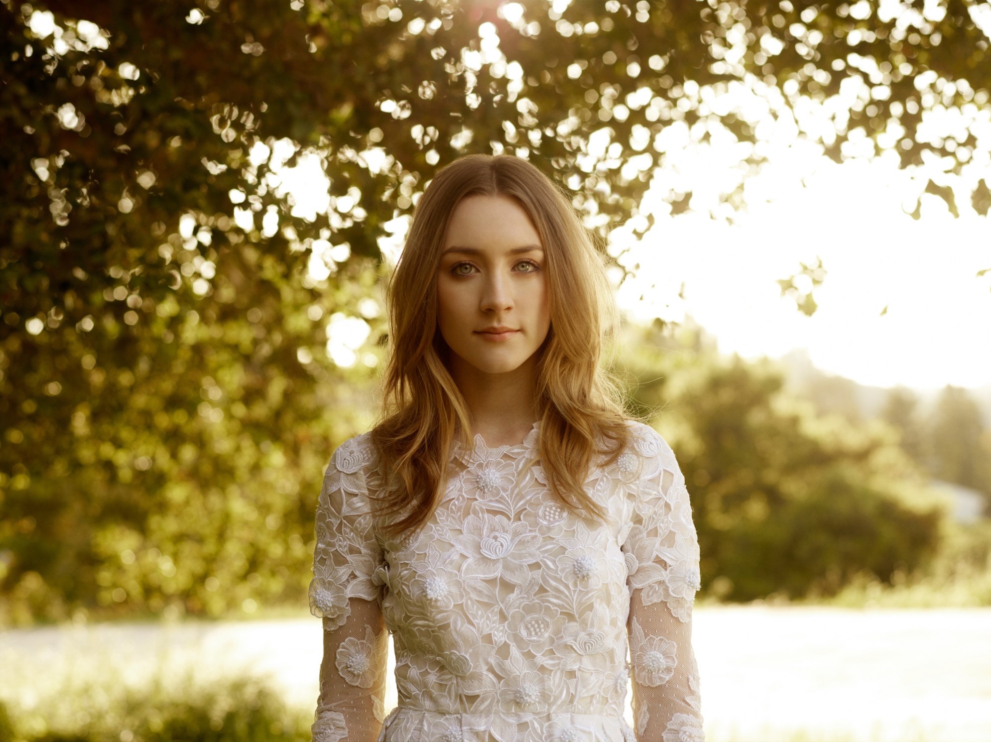 Saoirse Ronan White Dress Wallpapers
