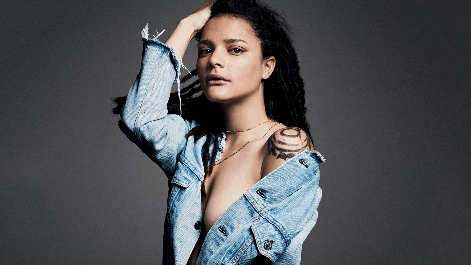 Sasha Lane Wallpapers