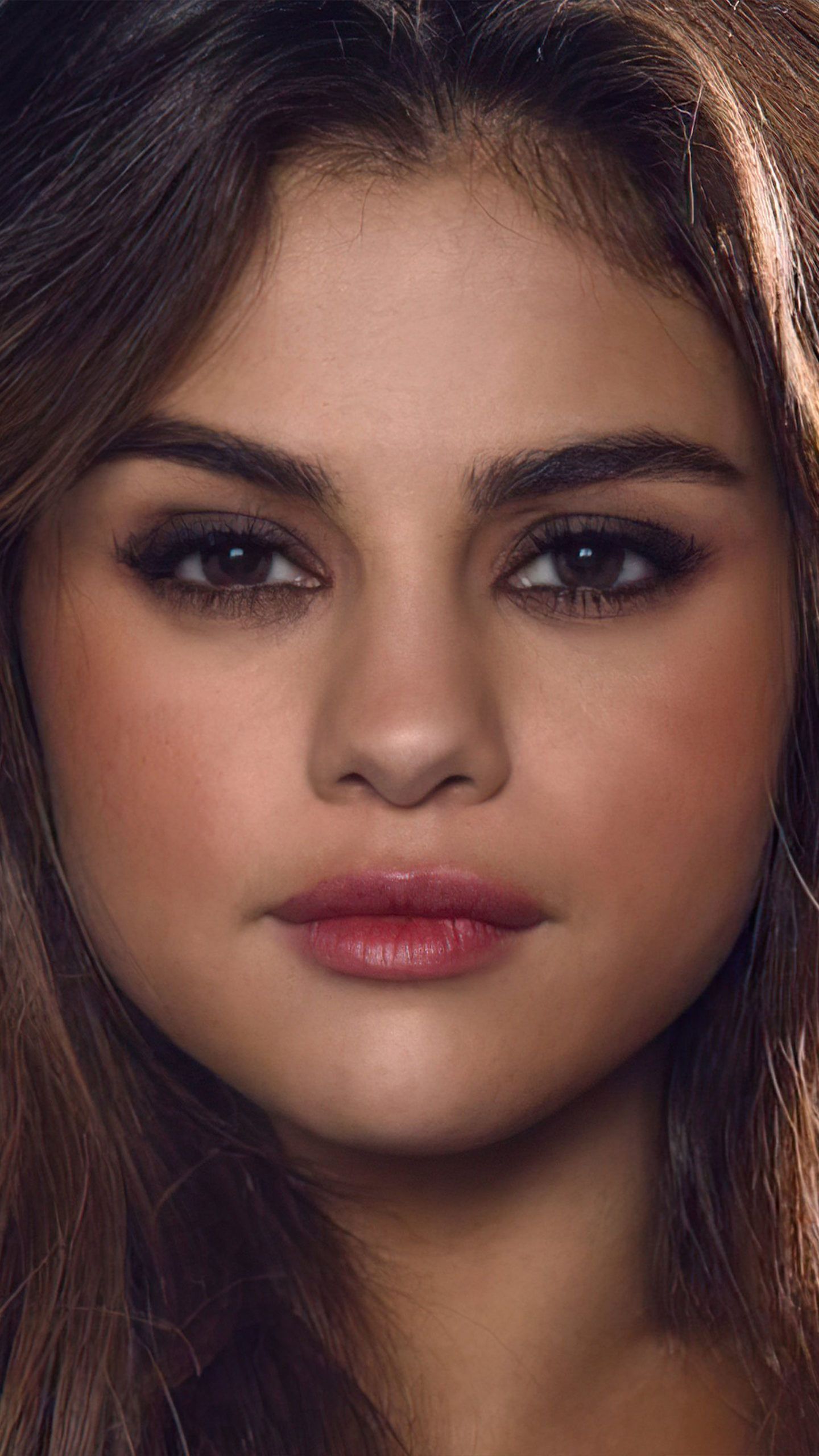 Selena Gomez Beautiful Face Wallpapers