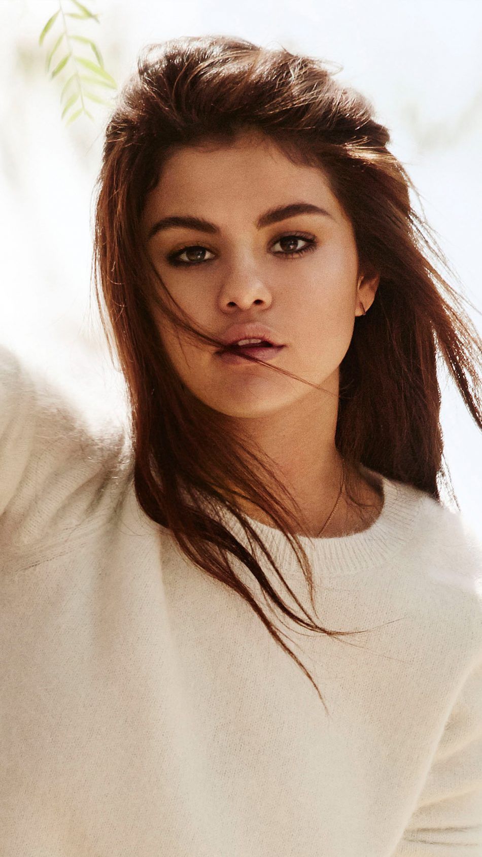 Selena Gomez Elle US 2018 Wallpapers