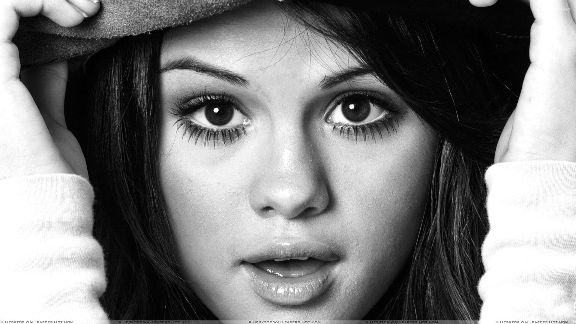 Selena Gomez Monochrome Photoshoot 2021 Wallpapers