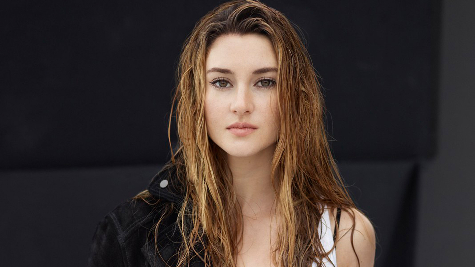 Shailene Woodley Actress Wallpapers