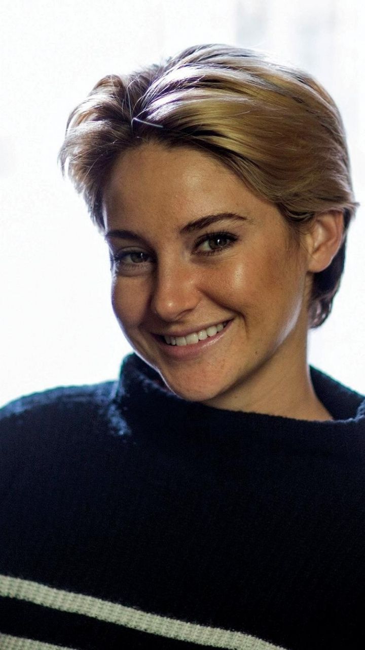 Shailene Woodley Short Hair Wallpapers