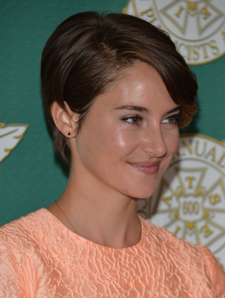 Shailene Woodley Short Hair Wallpapers