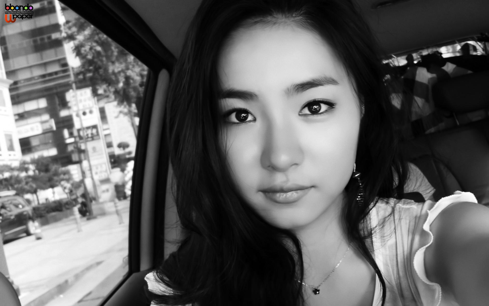 Shin Se-kyung Wallpapers