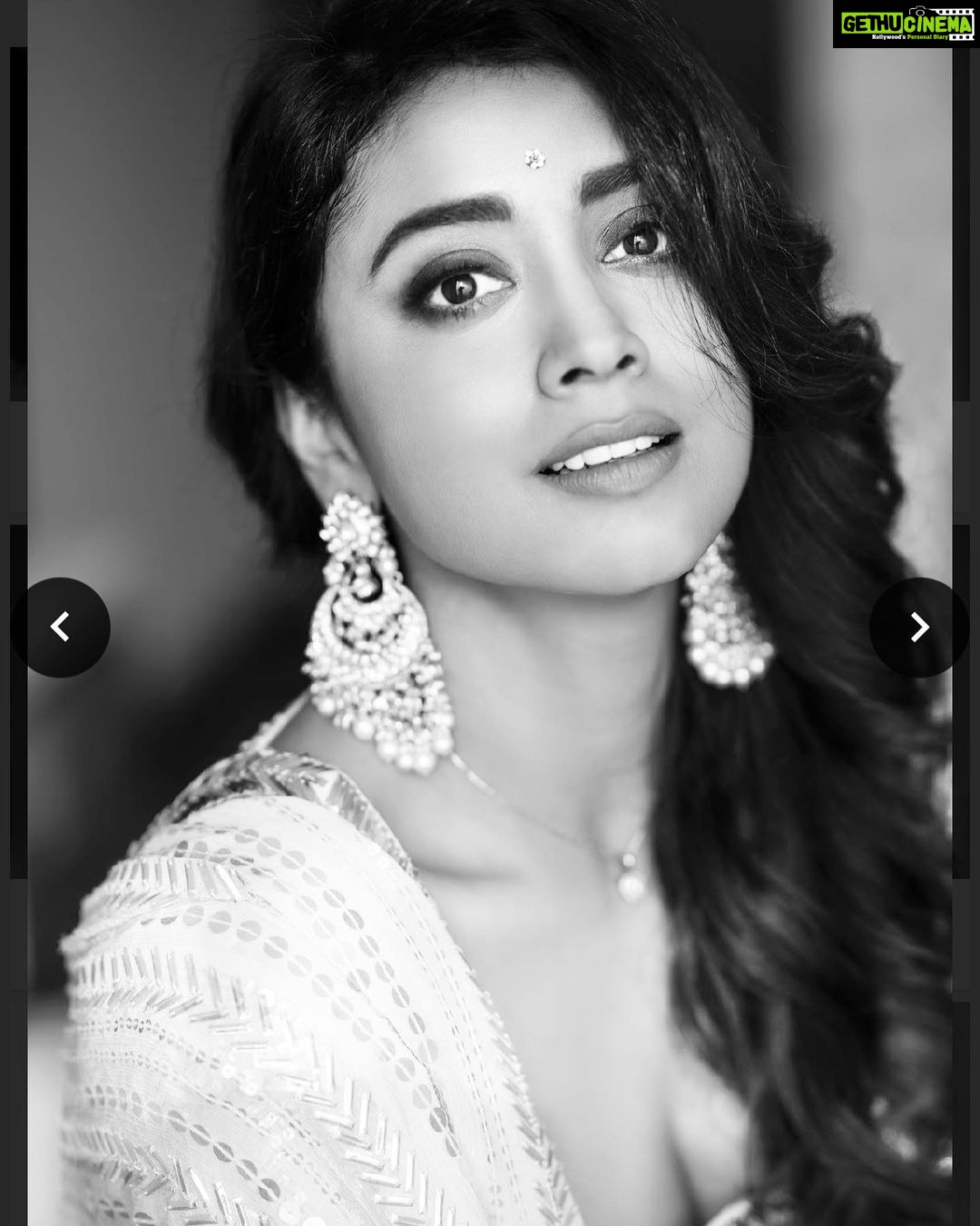 Shriya Saran Wallpapers