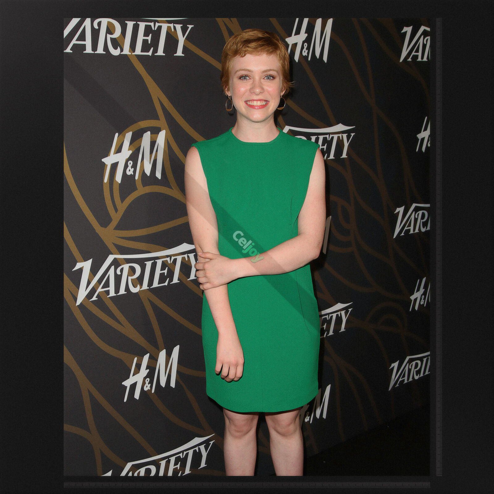 Sophia Lillis Black Dress Wallpapers