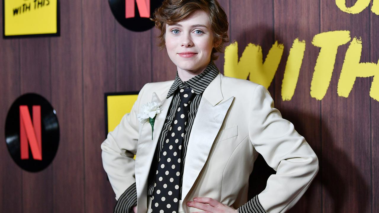 Sophia Lillis Black Dress Wallpapers