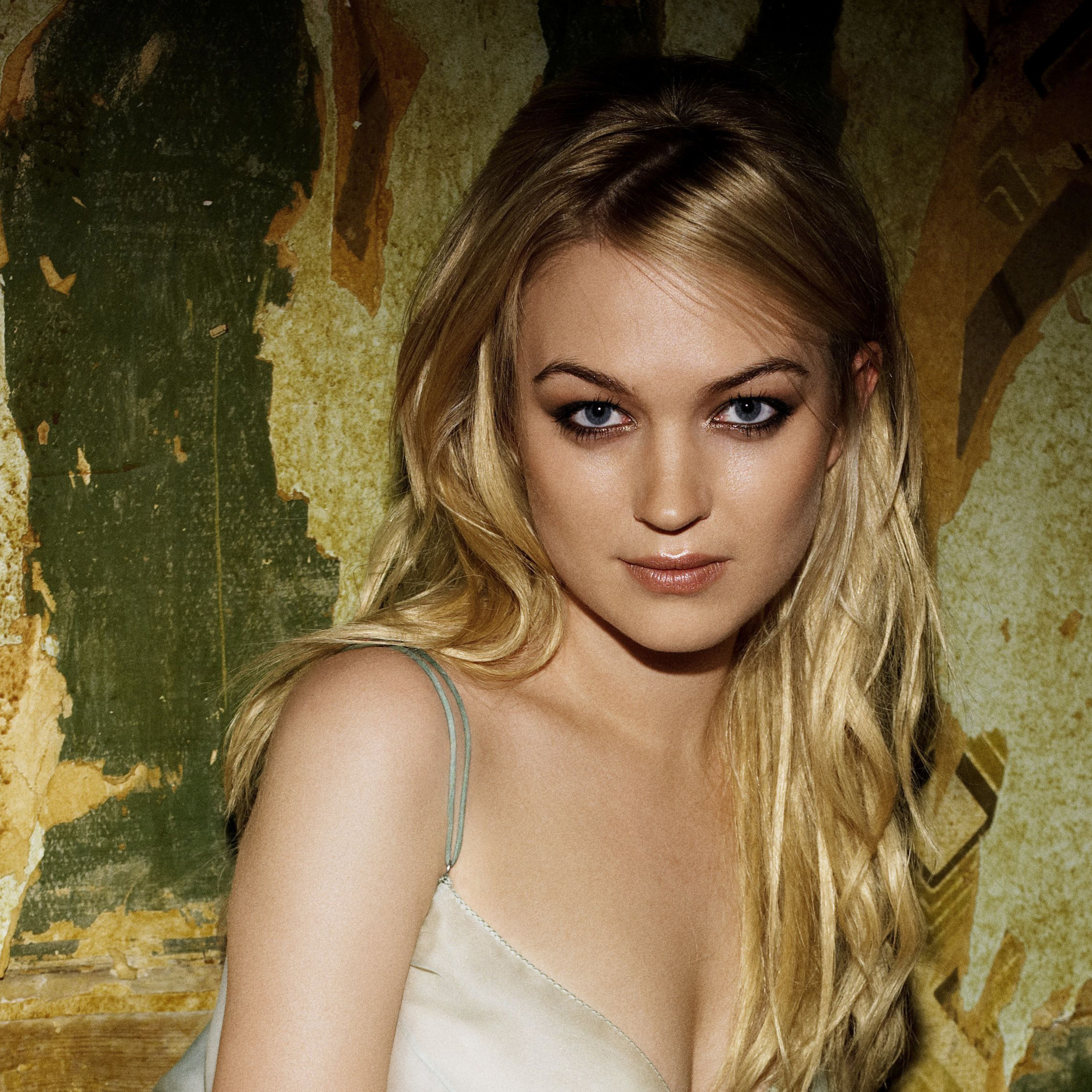 Sophia Myles Wallpapers