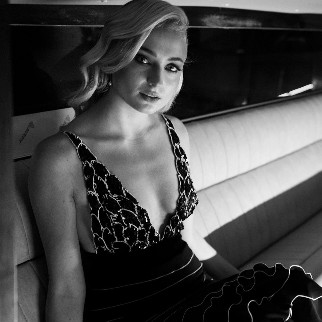 Sophie Turner Monochrome Wallpapers