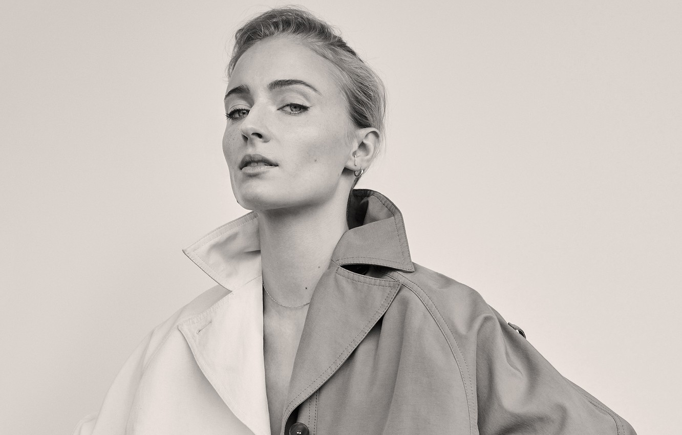 Sophie Turner Monochrome Wallpapers