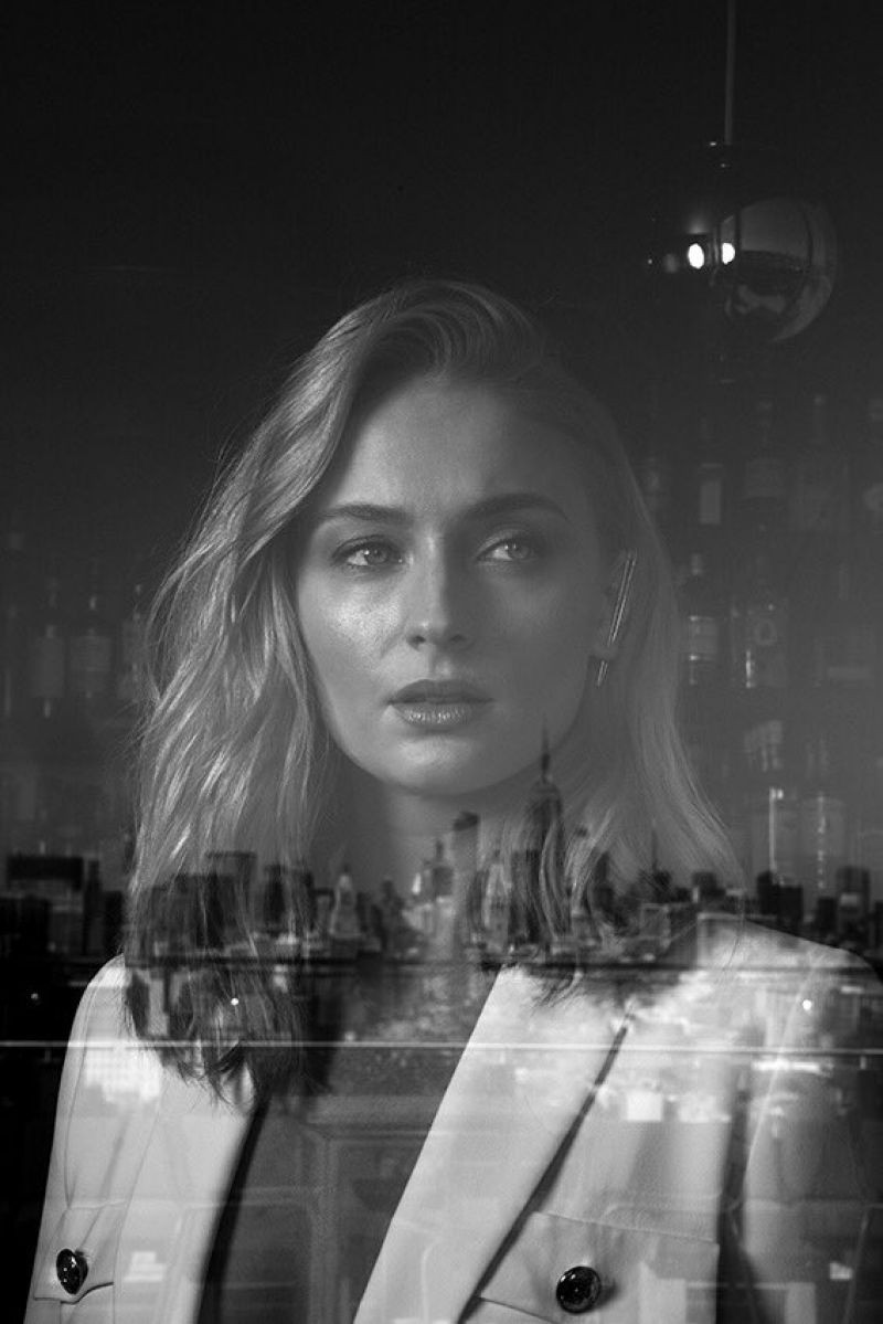 Sophie Turner Monochrome Wallpapers