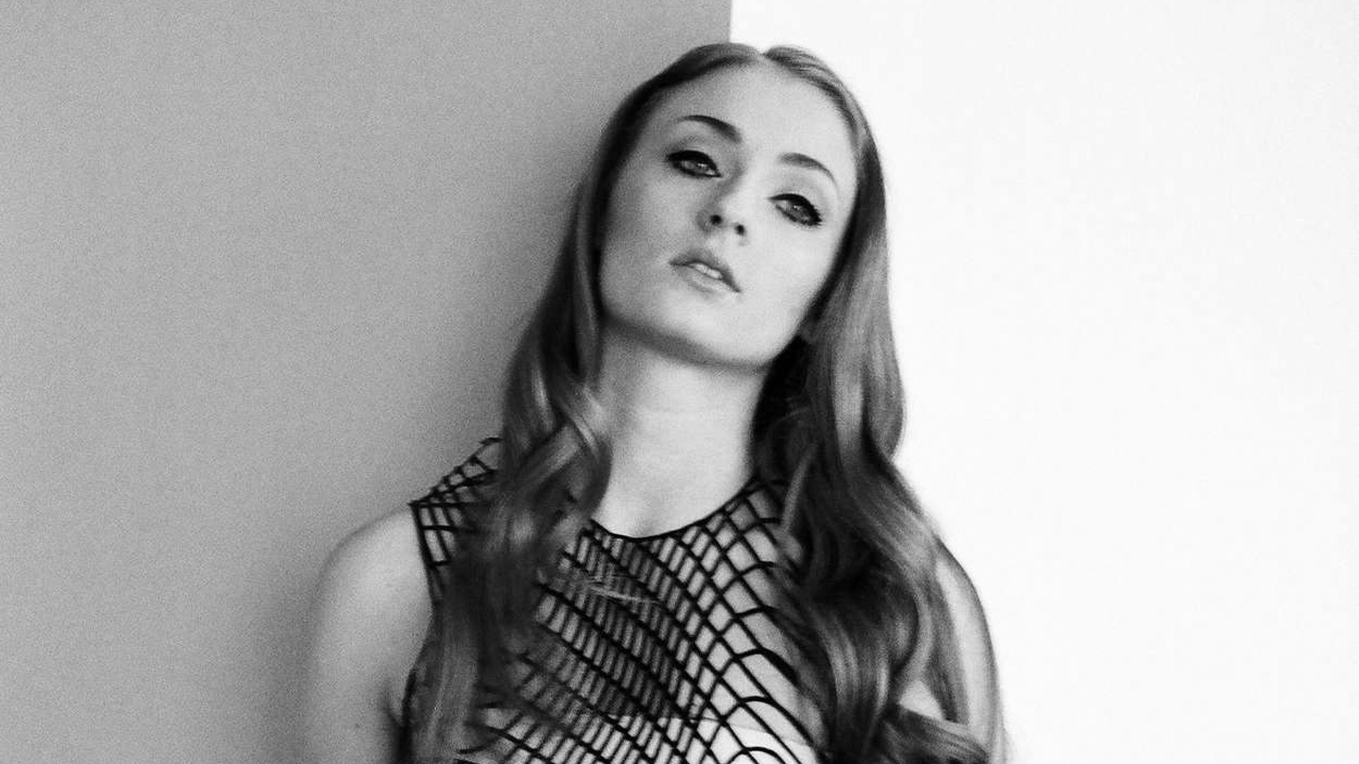 Sophie Turner Monochrome Wallpapers