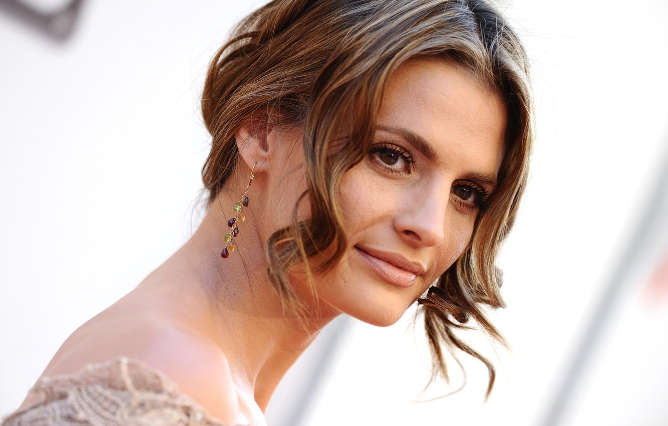 Stana Katic Wallpapers