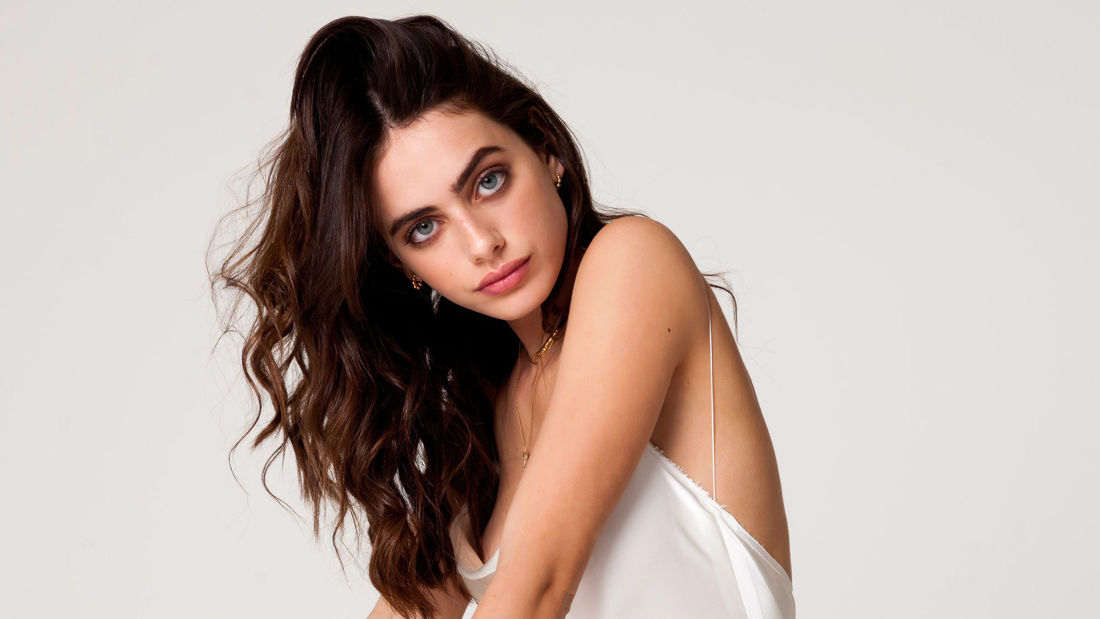 Taylor Hill Wallpapers