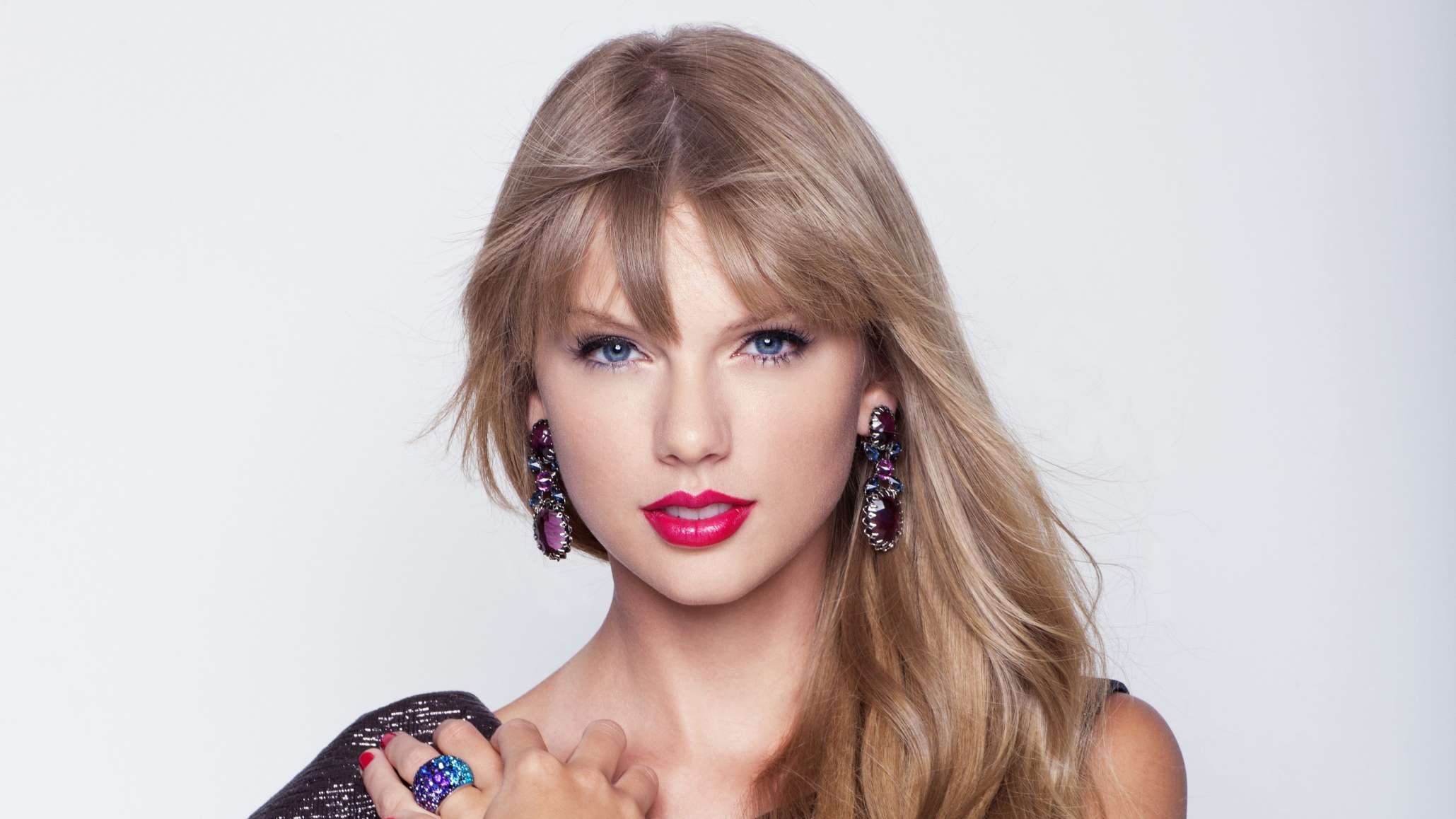 Taylor Swift Latest Wallpapers