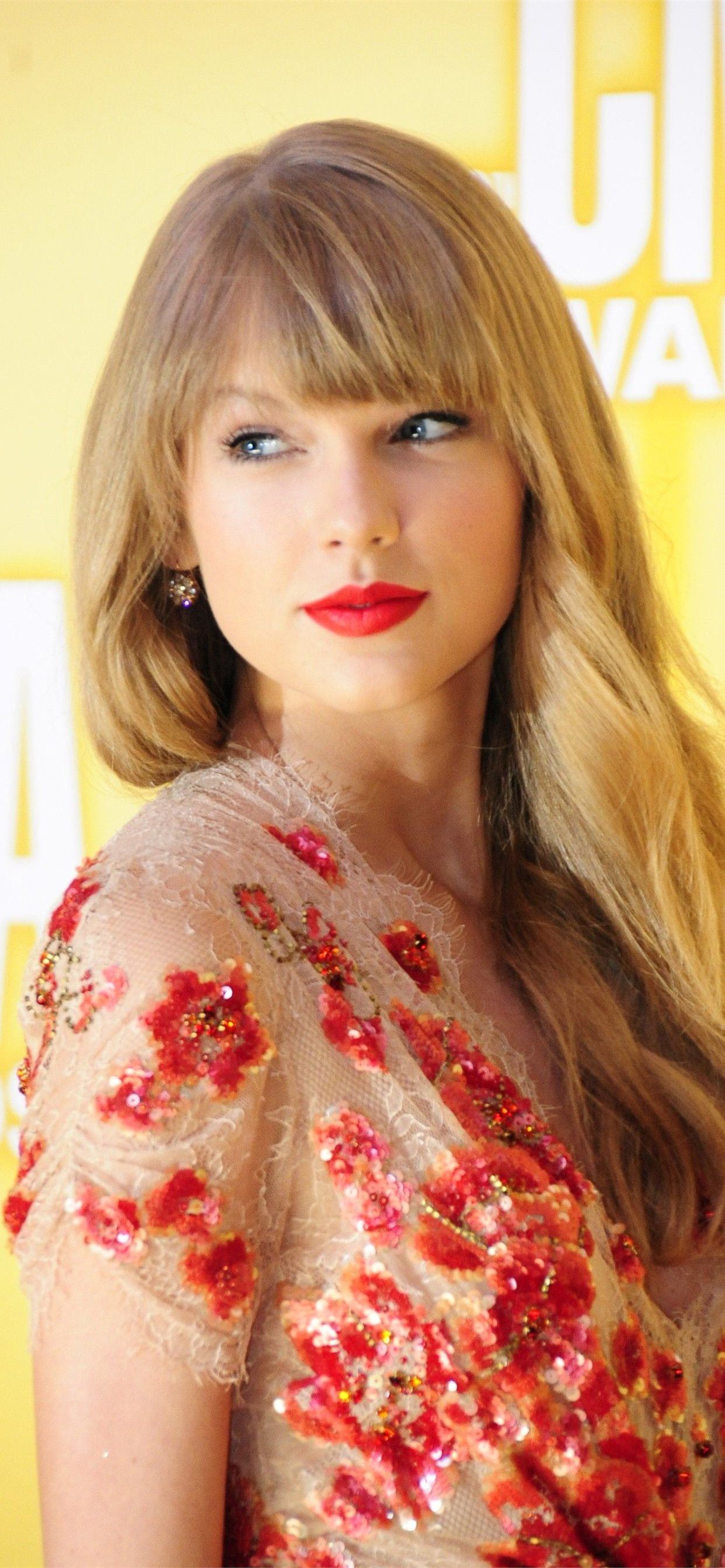 Taylor Swift Latest Wallpapers