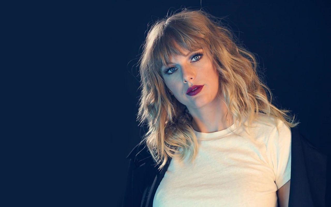 Taylor Swift Latest Wallpapers