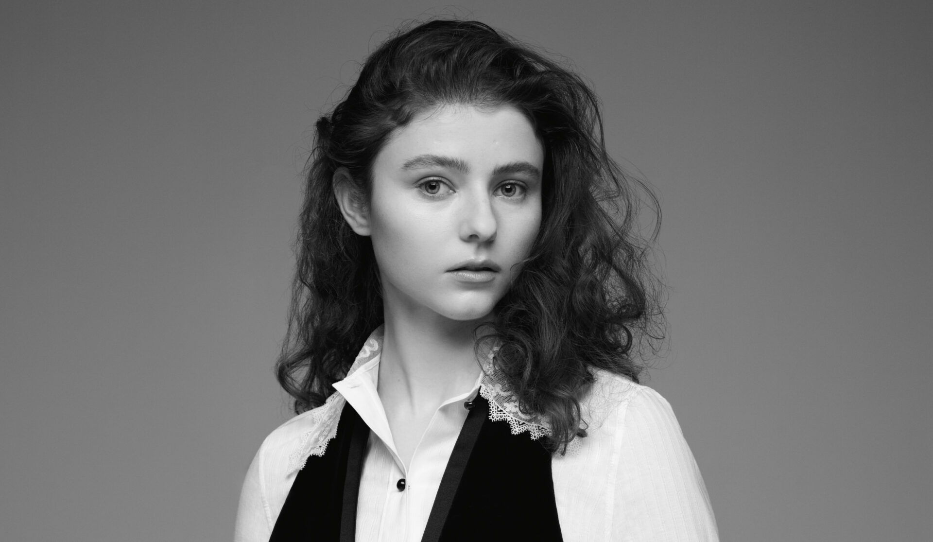 Thomasin McKenzie Actress HD 2021 Wallpapers