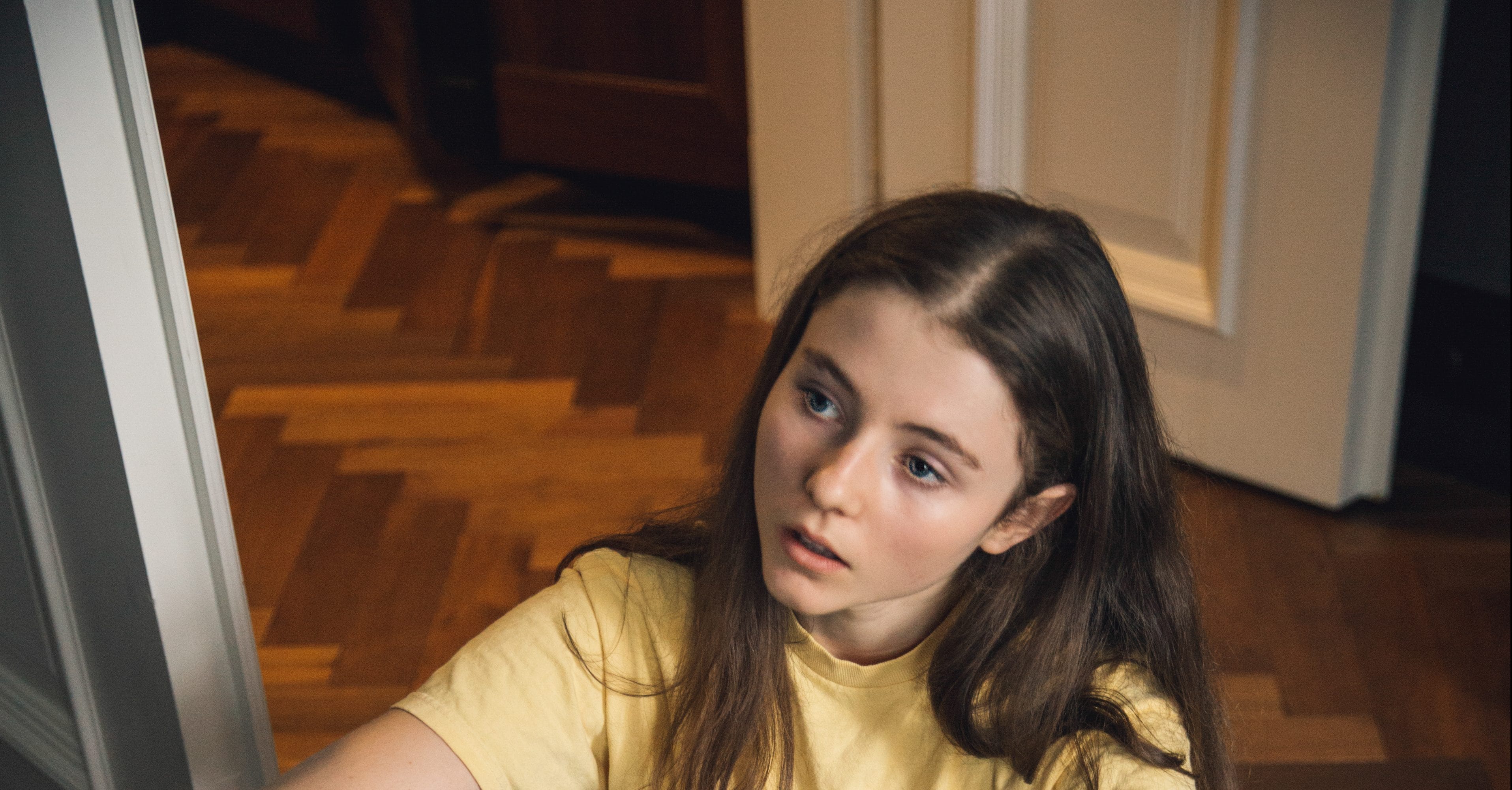 Thomasin McKenzie Actress HD 2021 Wallpapers