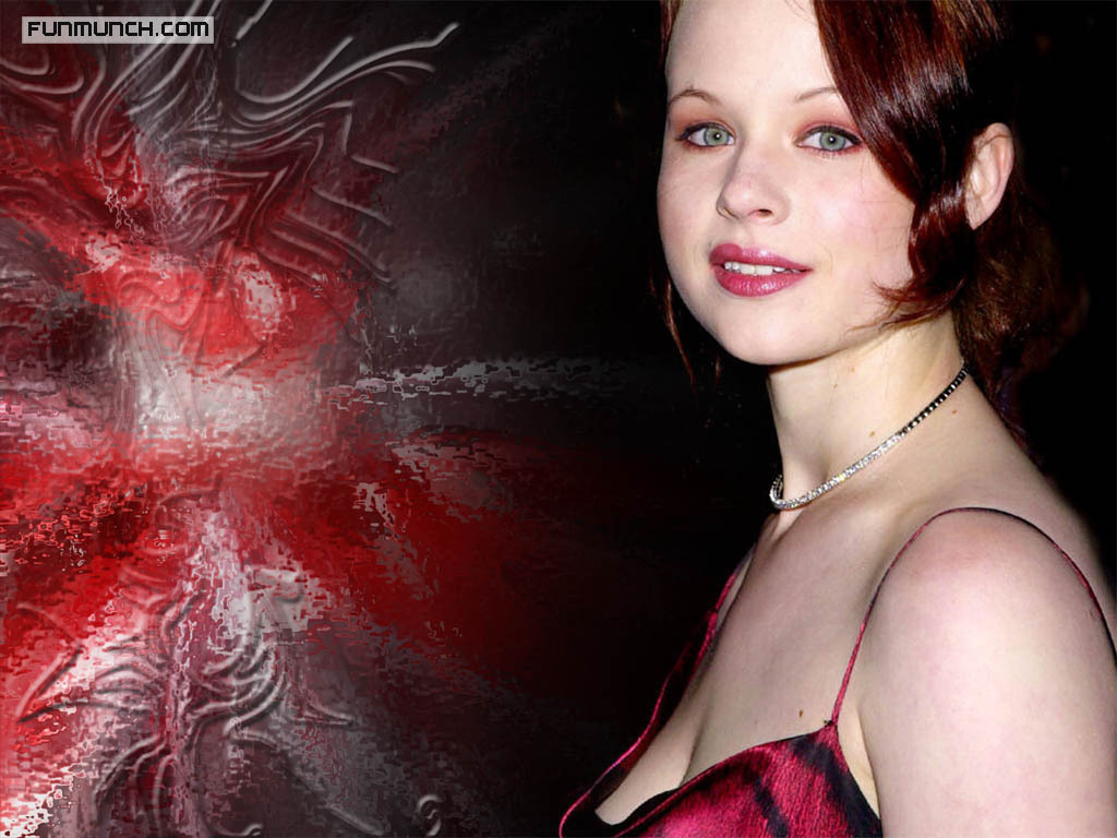 Thora Birch Wallpapers