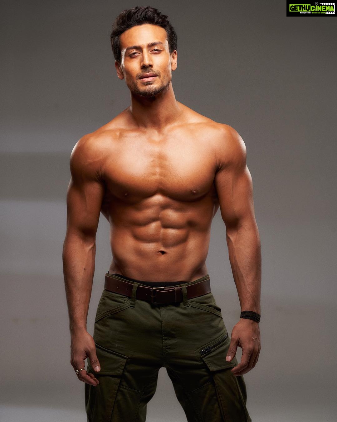 Tiger Shroff Body Wallpapers