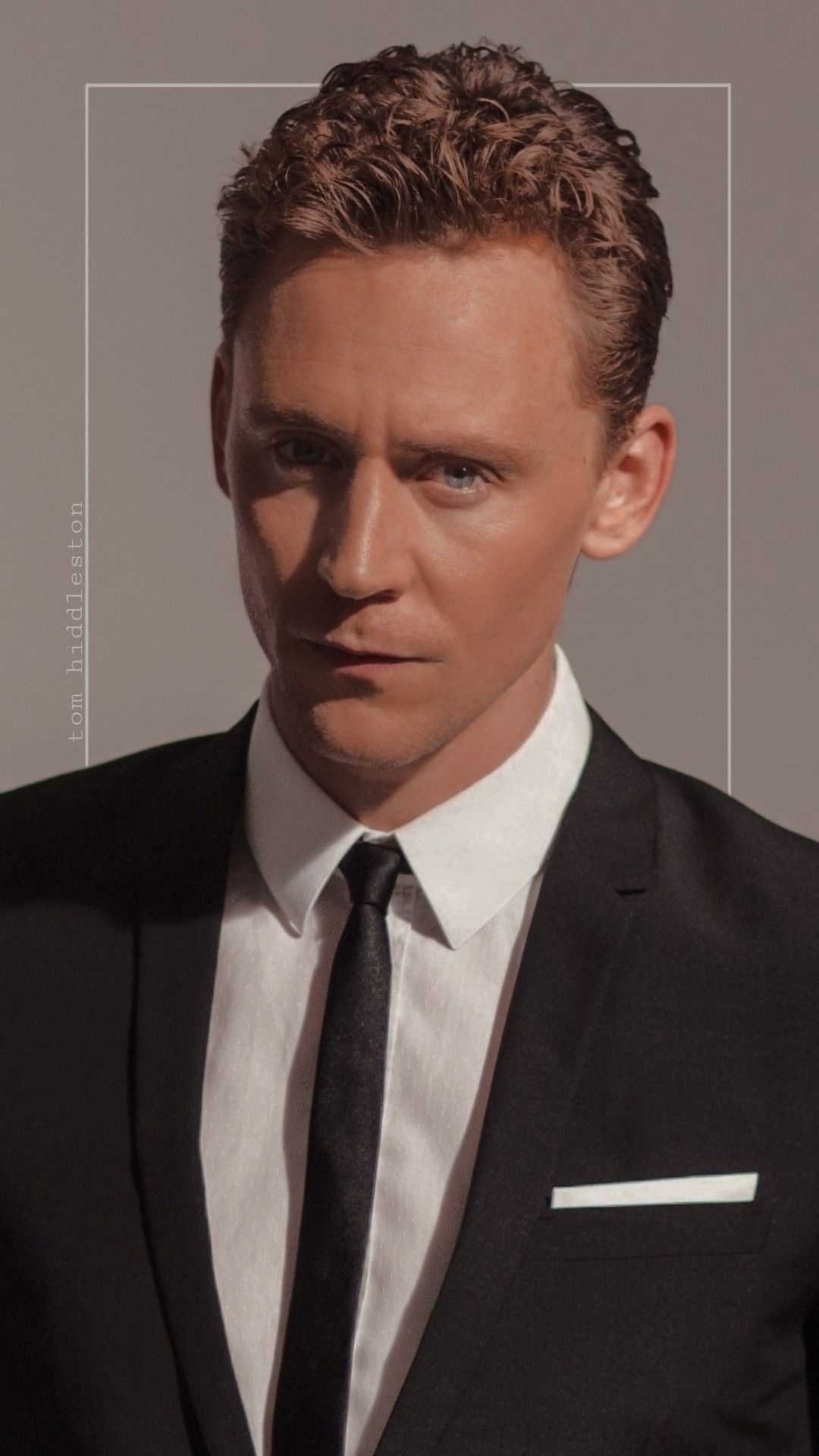 Tom Hiddleston Wallpapers