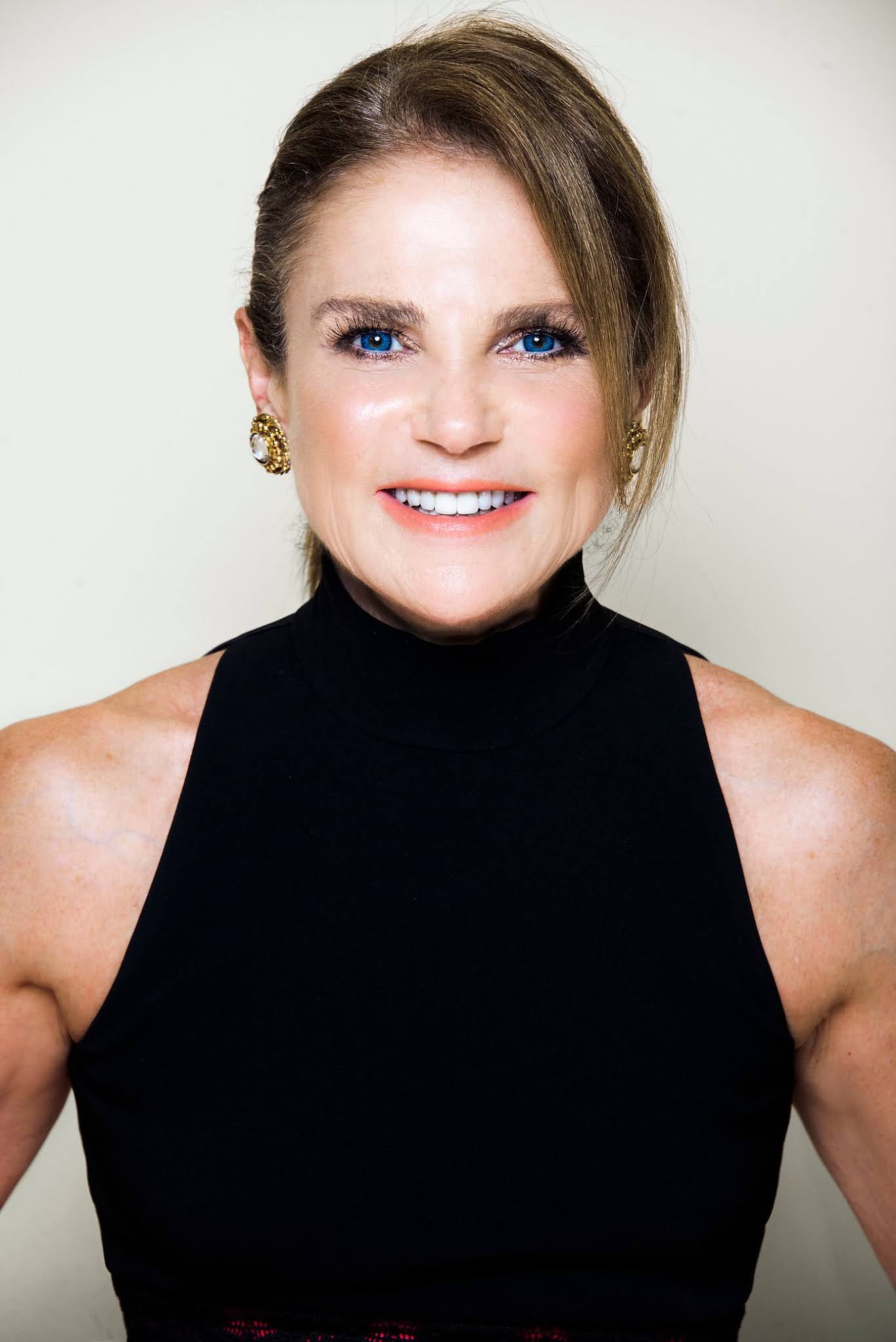 Tovah Feldshuh Wallpapers