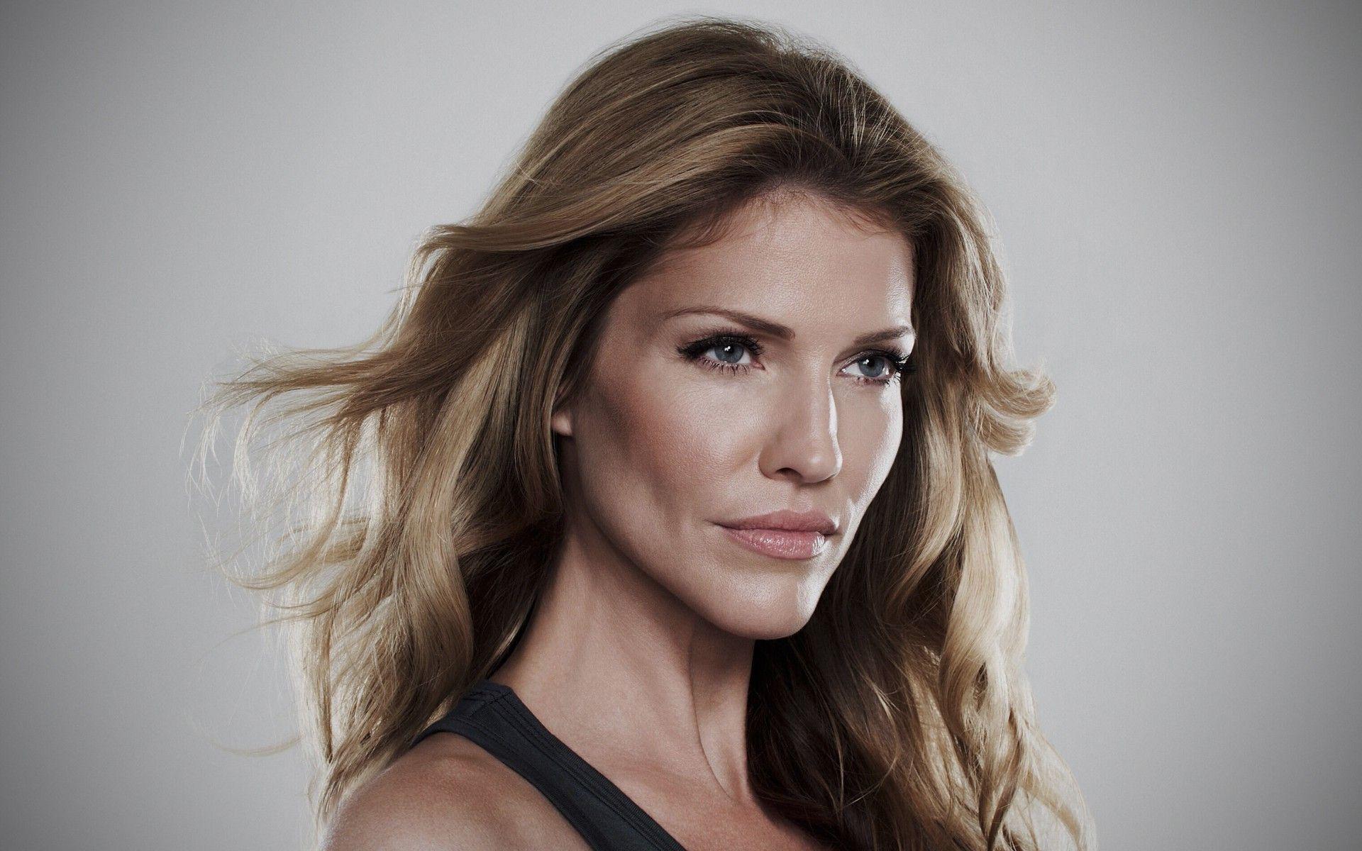 Tricia Helfer Wallpapers