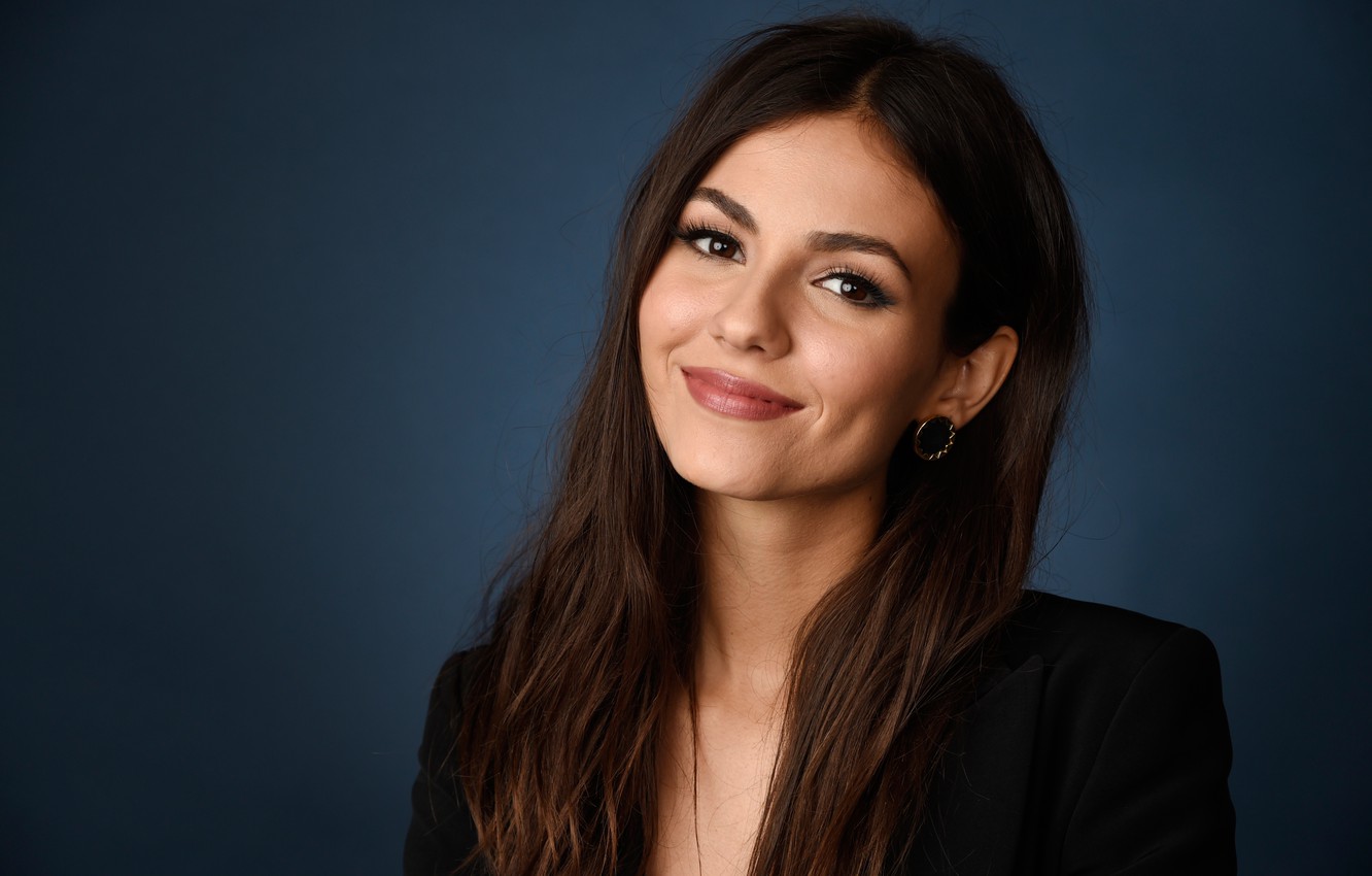 Victoria Justice Wallpapers