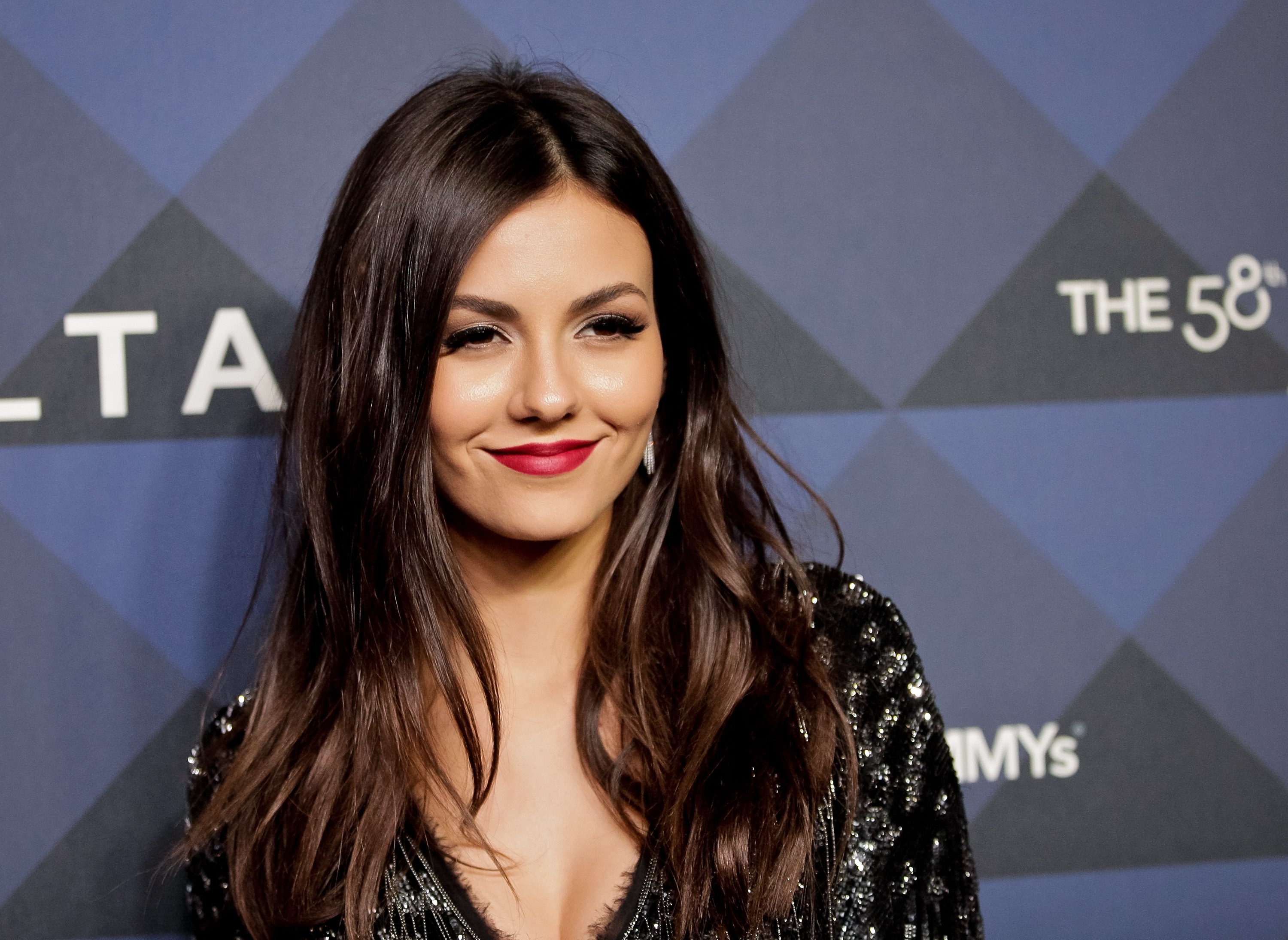 Victoria Justice Cute Face Wallpapers