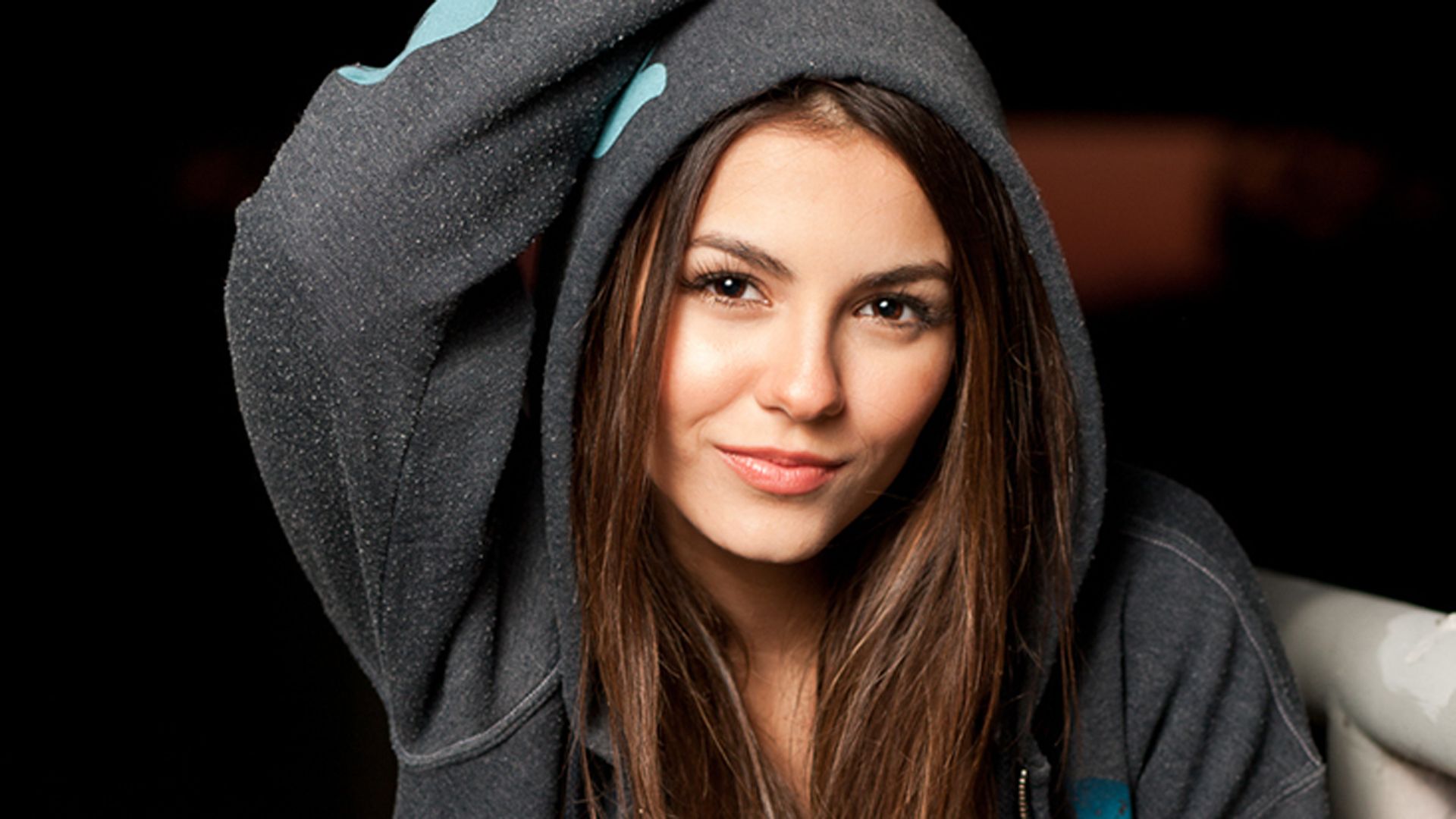 Victoria Justice Cute Face Wallpapers