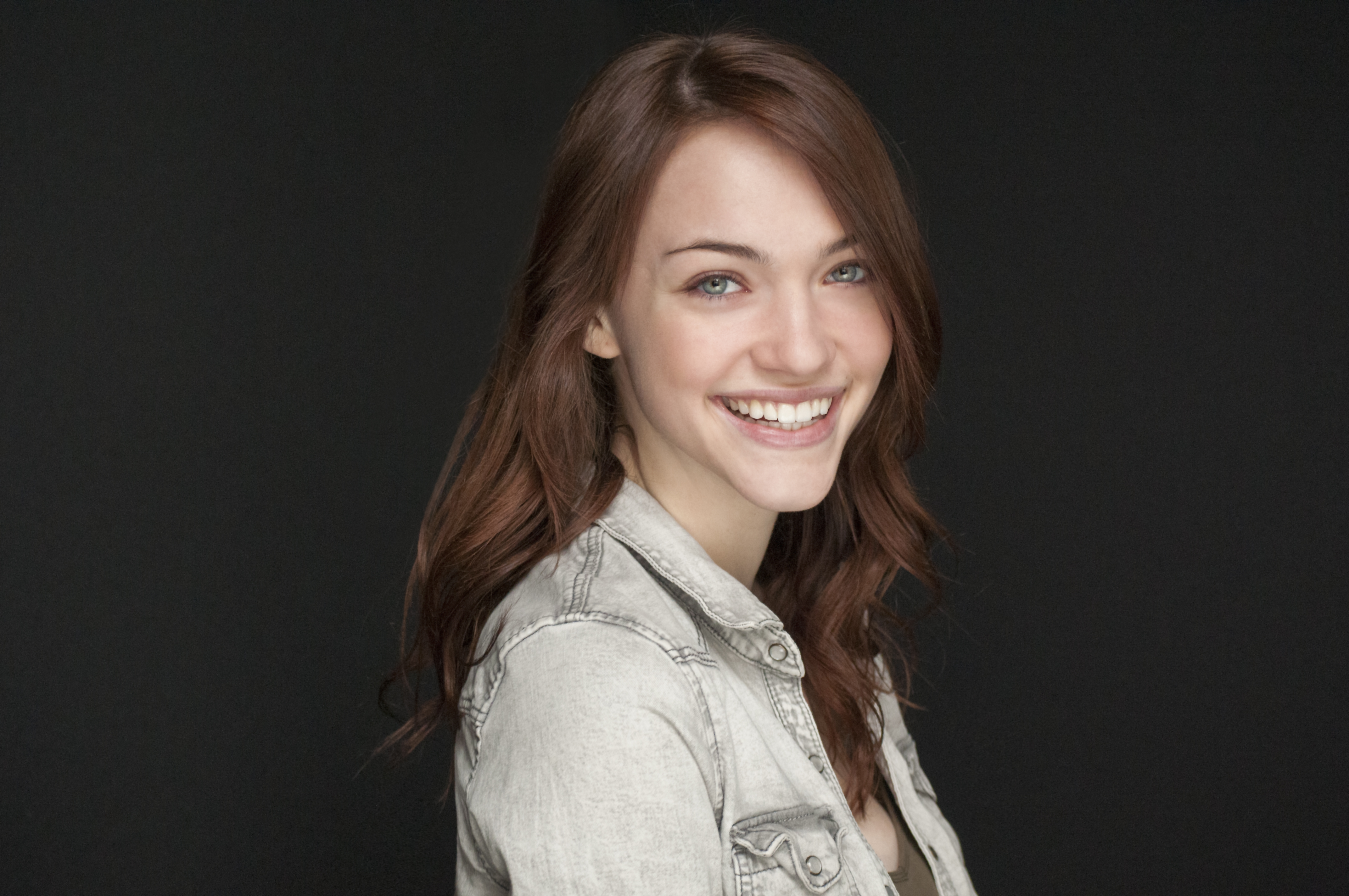 Violett Beane 4K Wallpapers