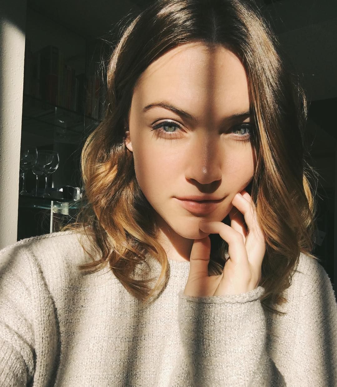 Violett Beane Portrait Wallpapers