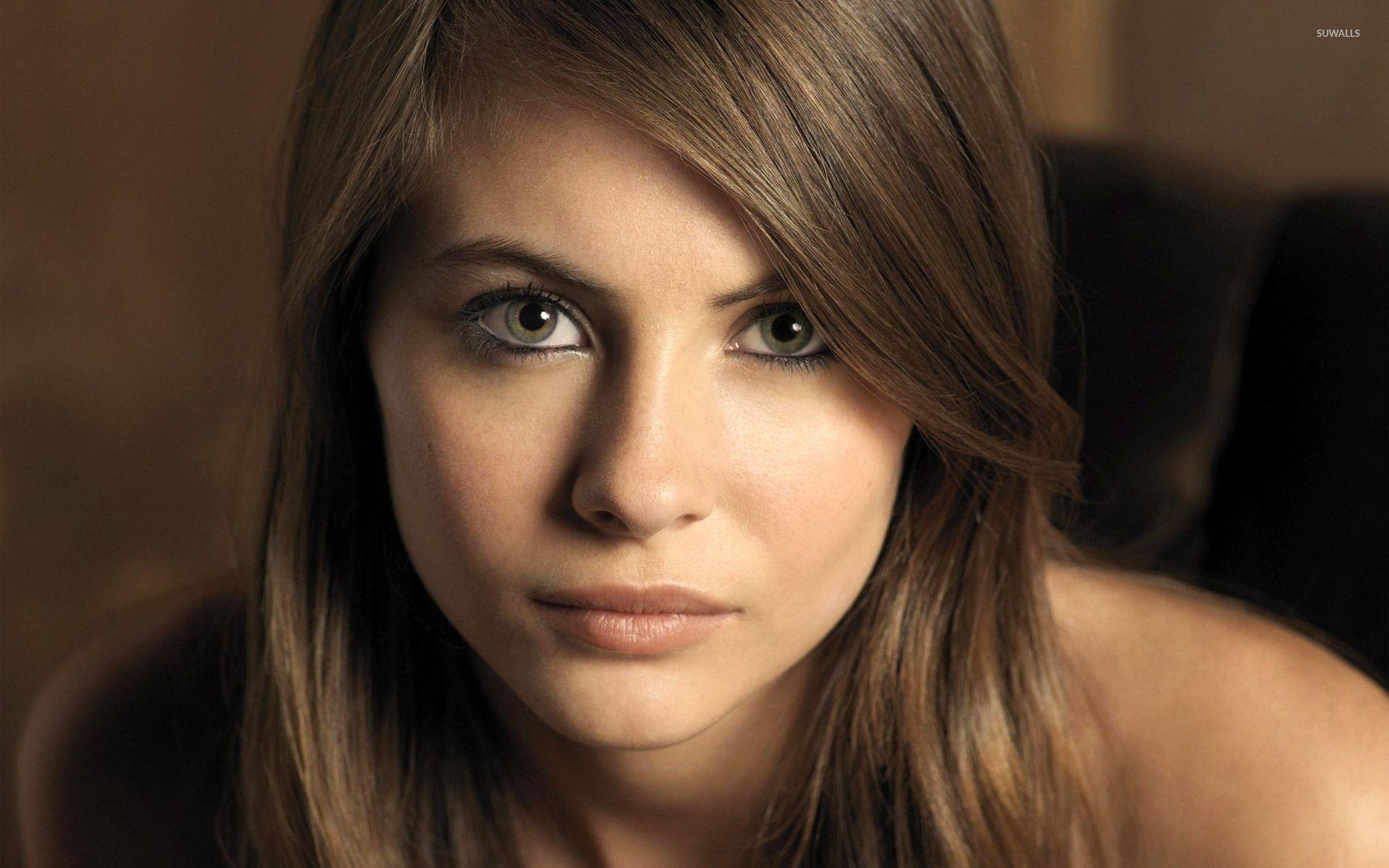 Willa Holland 2017 Wallpapers