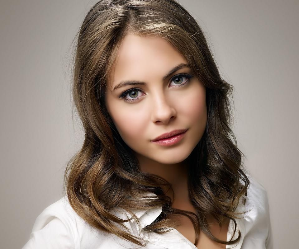 Willa Holland Arrow Actress Wallpapers