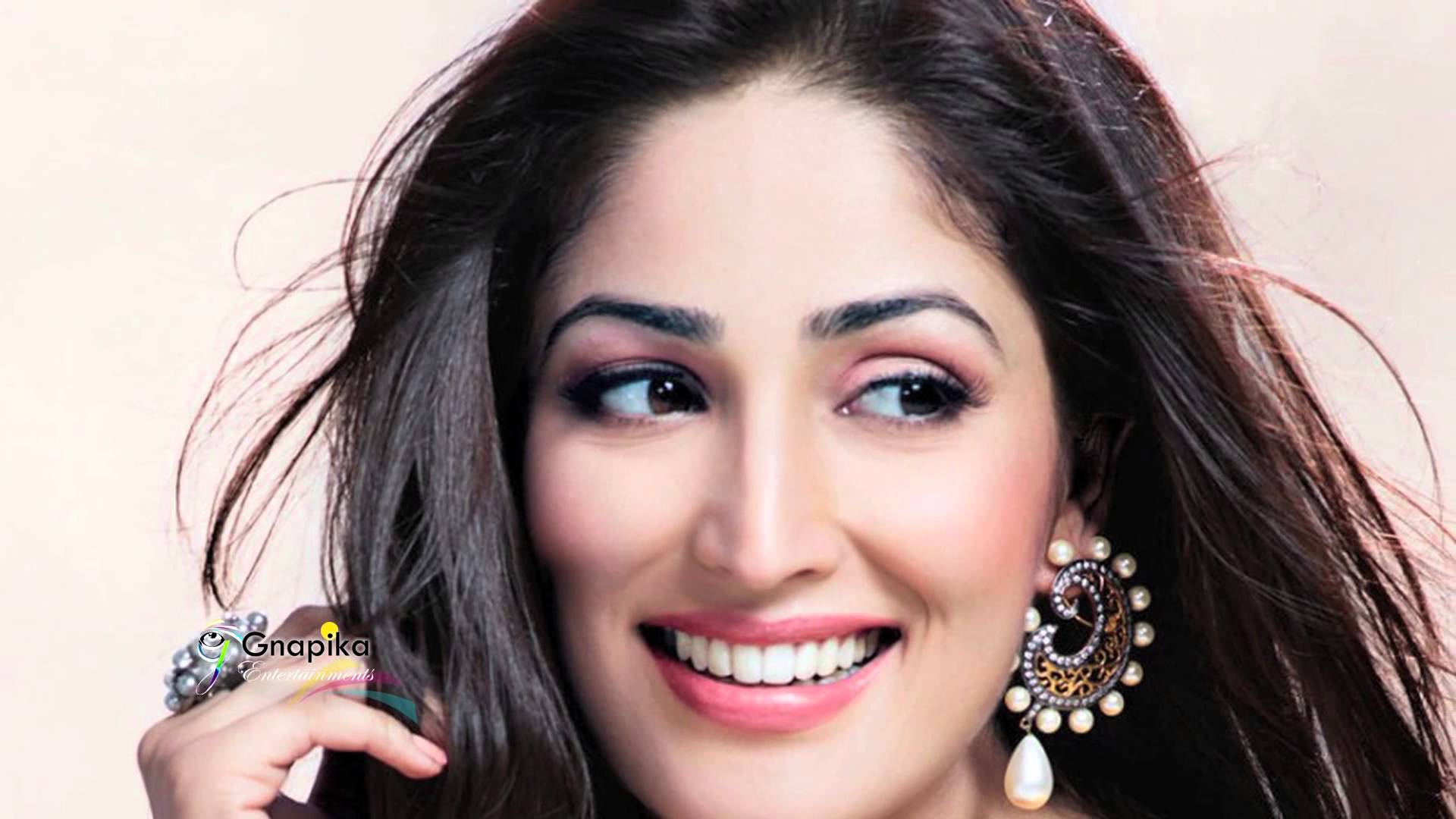 Yami Gautam Wallpapers