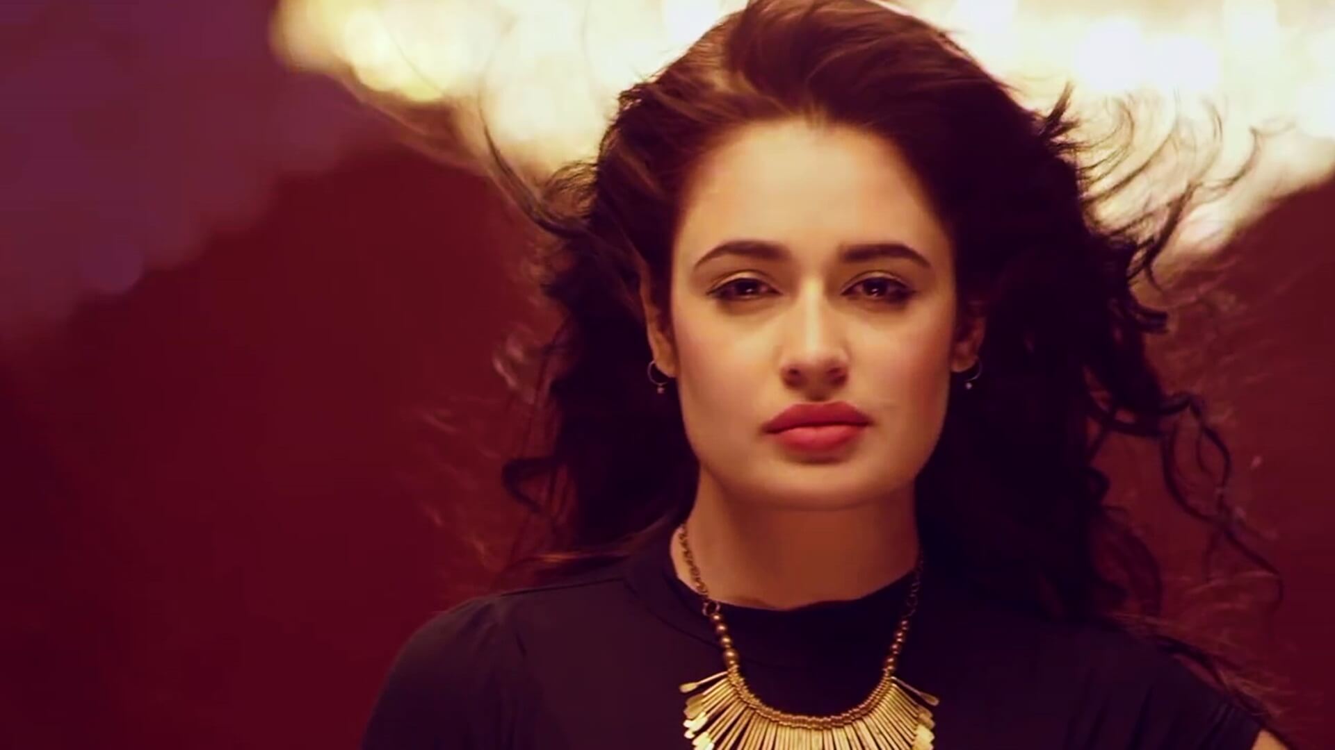 Yuvika Chaudhary Wallpapers