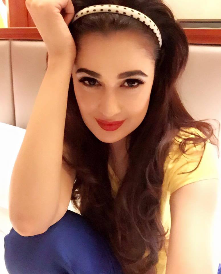 Yuvika Chaudhary Wallpapers