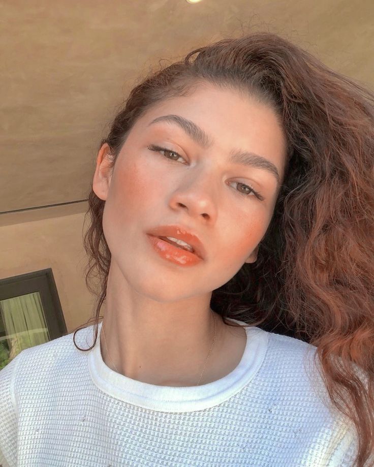 Zendaya Face Wallpapers