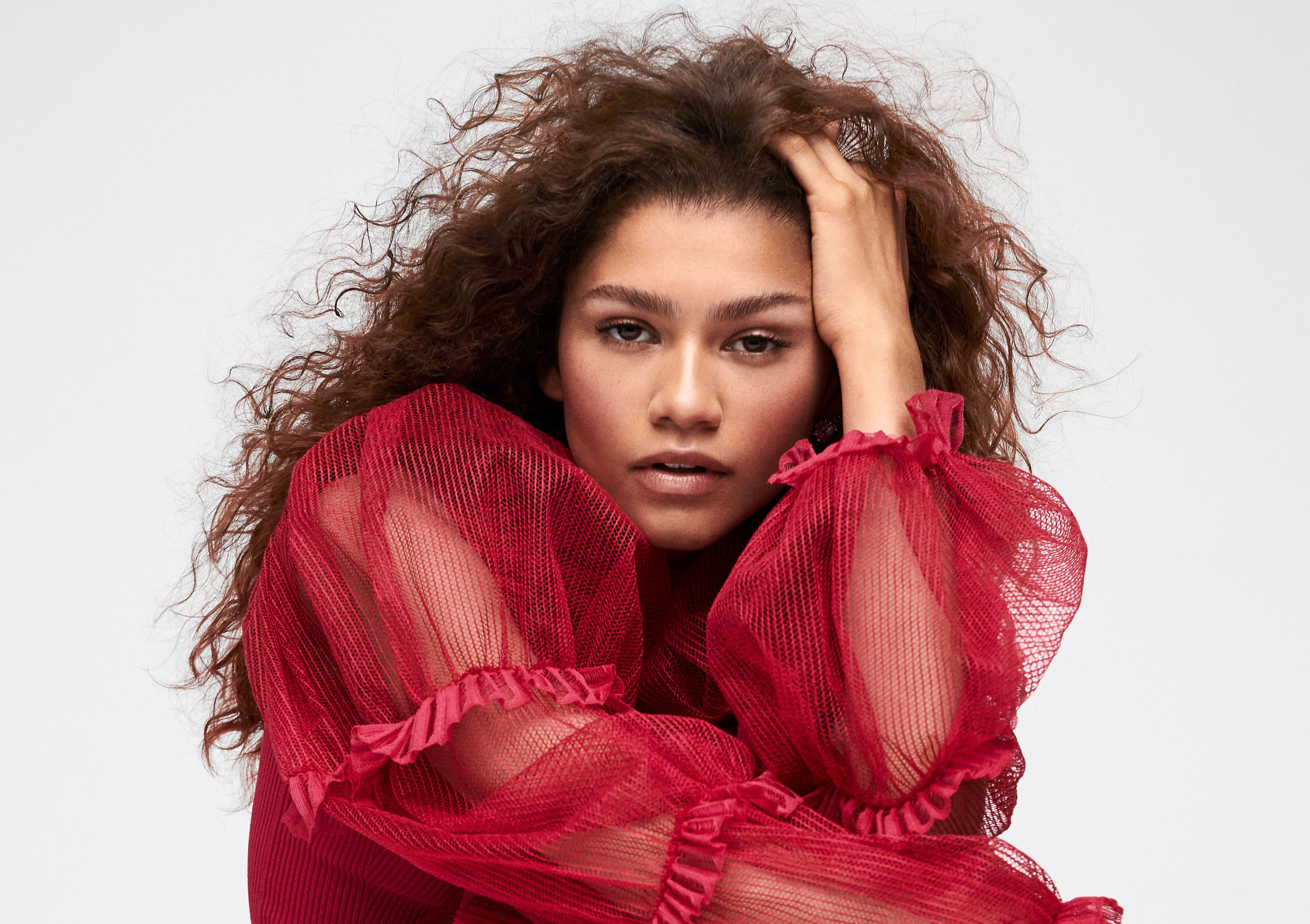 Zendaya Hairstyle Wallpapers