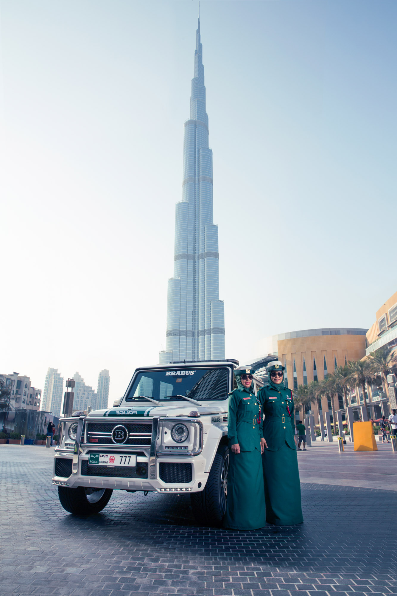 2013 Brabus B63S 700 Widestar Dubai Police Edition Wallpapers