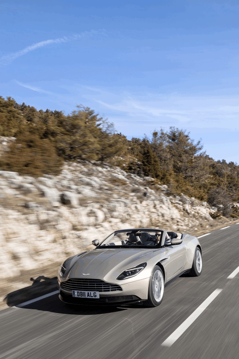 2018 Aston Martin Db11 Volante Wallpapers